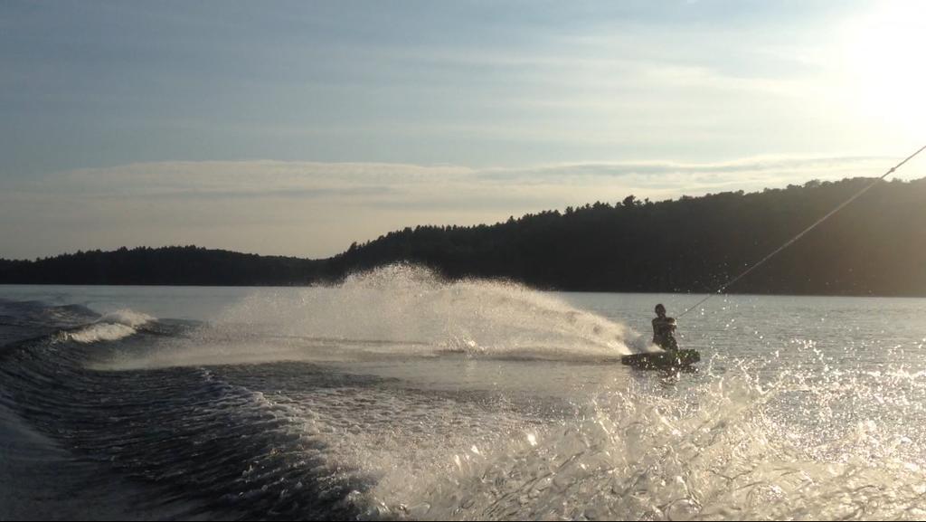 Little Hawk Resort & Marina Algonquin Highlands Extérieur photo