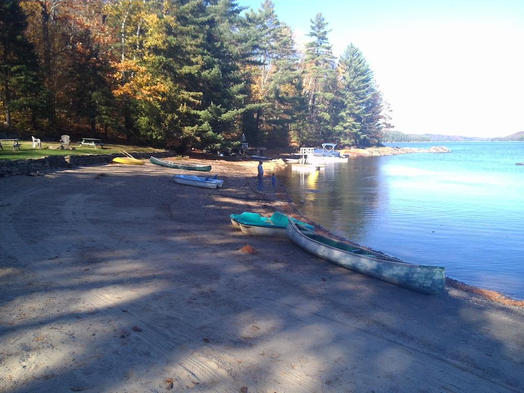 Little Hawk Resort & Marina Algonquin Highlands Extérieur photo