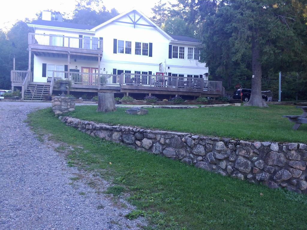Little Hawk Resort & Marina Algonquin Highlands Extérieur photo