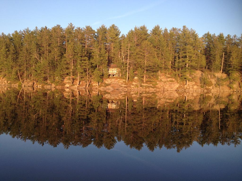 Little Hawk Resort & Marina Algonquin Highlands Extérieur photo