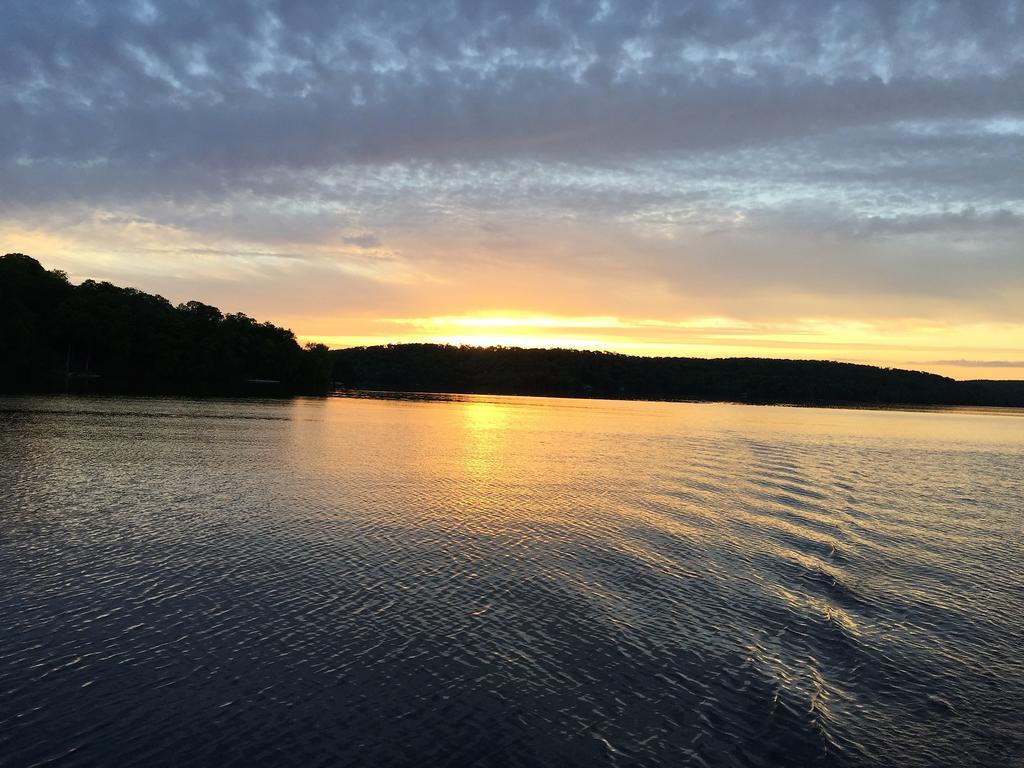 Little Hawk Resort & Marina Algonquin Highlands Extérieur photo