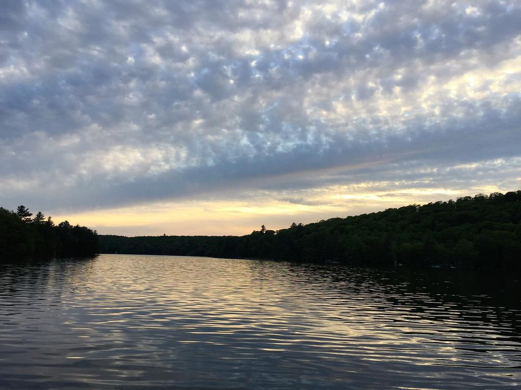 Little Hawk Resort & Marina Algonquin Highlands Extérieur photo