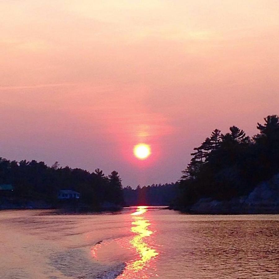 Little Hawk Resort & Marina Algonquin Highlands Extérieur photo
