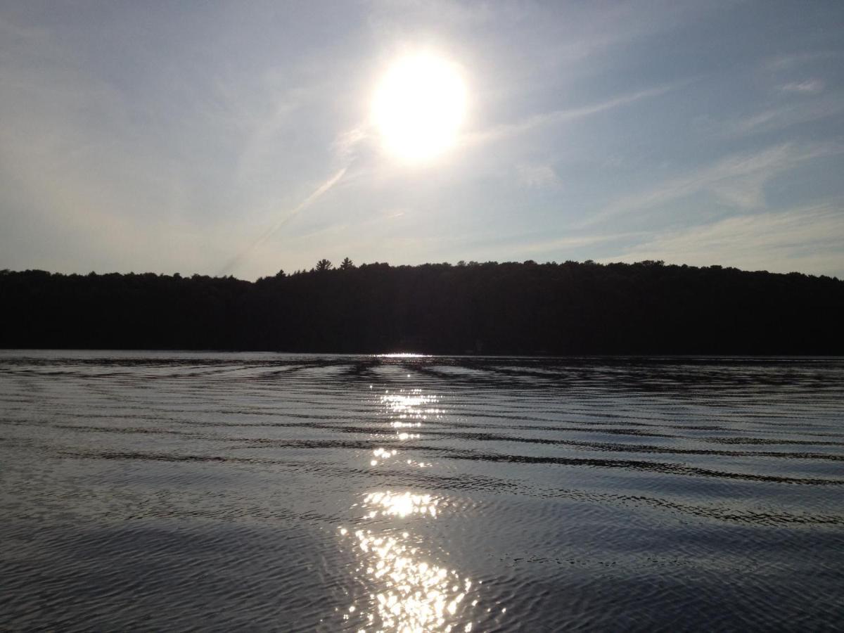 Little Hawk Resort & Marina Algonquin Highlands Extérieur photo
